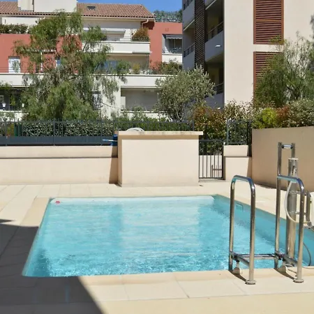 Apartment Spacieux 3 Pieces Avec Terrasse, Piscine Et Garage, A 2 Pas De La - Raphael - Fr-1-226a-274