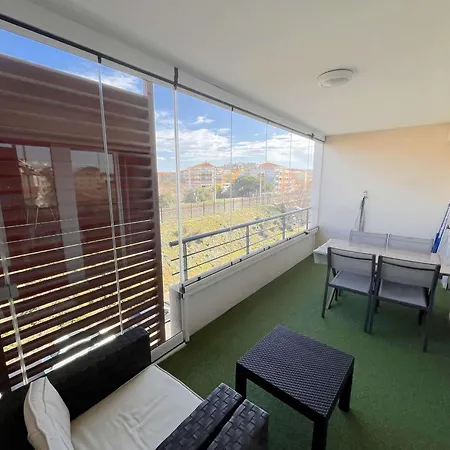 Appartement Spacieux 3 Pieces Avec Terrasse, Piscine Et Garage, A 2 Pas De La - Raphael - Fr-1-226a-274