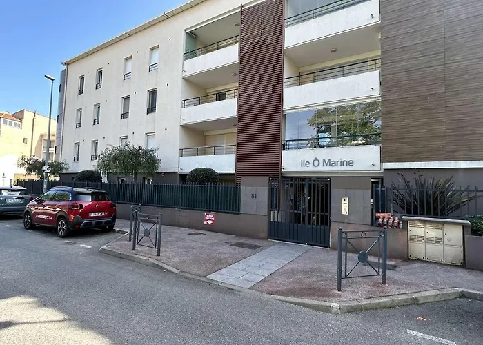 Spacieux 3 Pieces Avec Terrasse, Piscine Et Garage, A 2 Pas De La - Raphael - Fr-1-226a-274 Apartament *