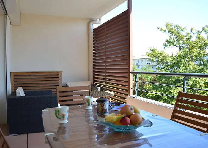 Spacieux 3 Pieces Avec Terrasse, Piscine Et Garage, A 2 Pas De La - Raphael - Fr-1-226a-274 Apartament *